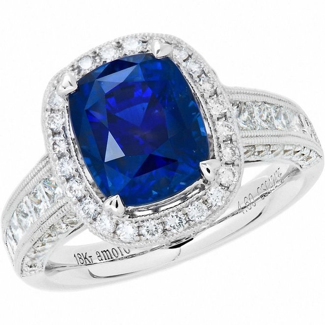 Sapphire and Diamond Ring in 18kt white gold