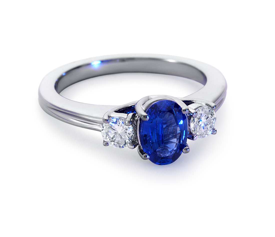 Sapphire and Diamond Ring in 18k White Gold (7x5mm)
