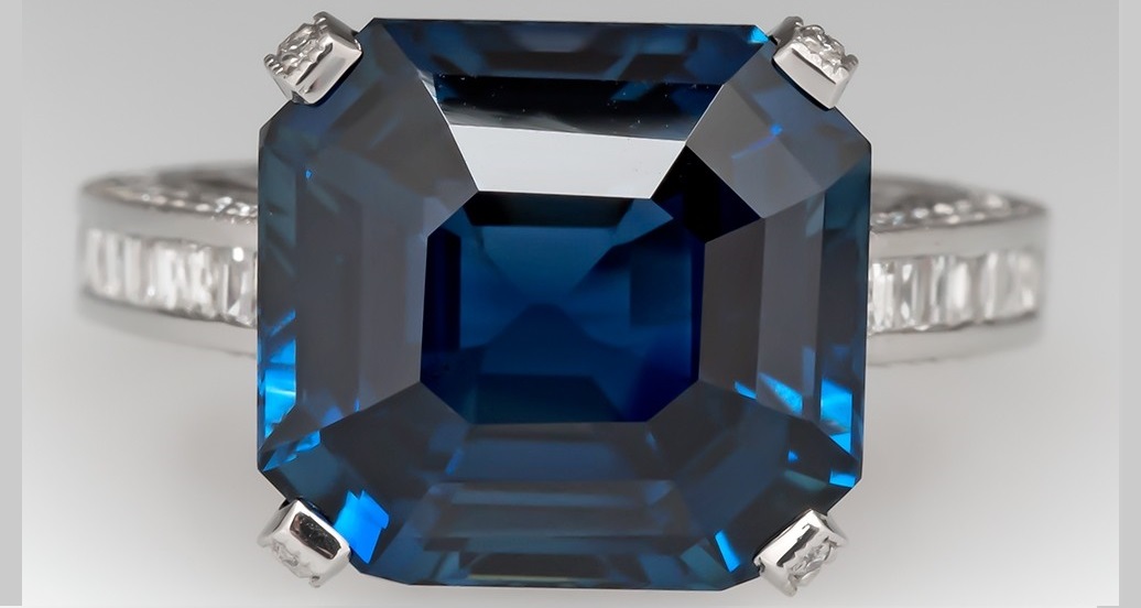 NEARLY 12 CARAT NO HEAT BLUE SAPPHIRE RING DIAMOND ENCRUSTED SETTING