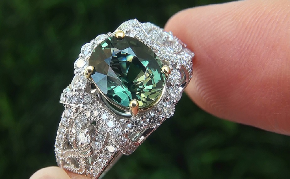 Gorgeous Green Sapphire Diamond 14k White Yellow Gold Ring