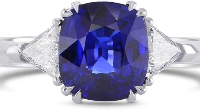 Leibish & Co 2.89Cts Sapphire Side Diamonds Engagement 3 Stone Ring Set in Platinum